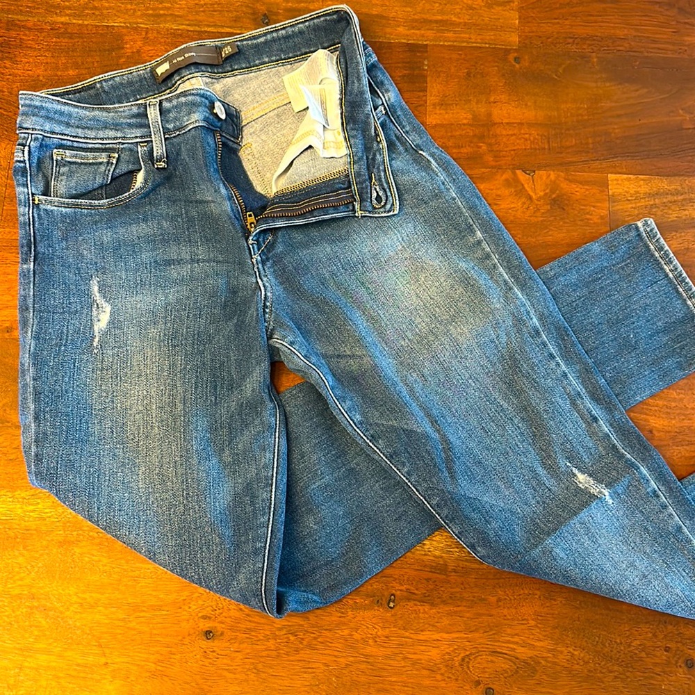 LEVI’s 26 HI Rose Skinny Jeans size 2 / 26
